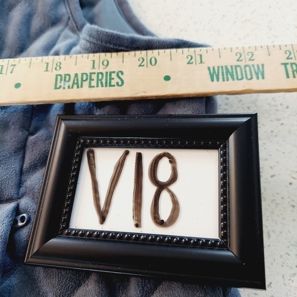 Cabela’s Women's Diamond Quilted Faux Suede Button Up Vest Slate Gray Size Large - Picture 11 of 12